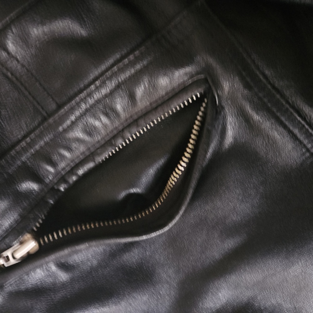 Leather jacket - Picture 4 of 10
